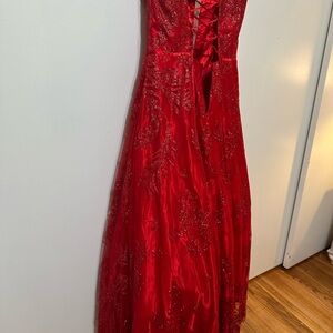 Elegant Red Lace-Up Gown
